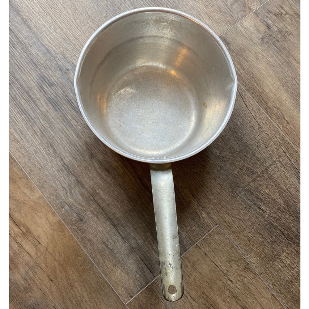 Vintage Wear-Ever Aluminum Sauce‎ Pan No 3013 Riveted Handle Pour Spout Made USA
